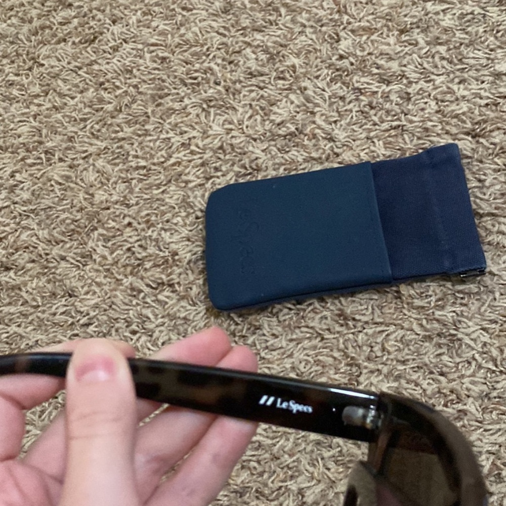 LeSpecs Women's Sunglases